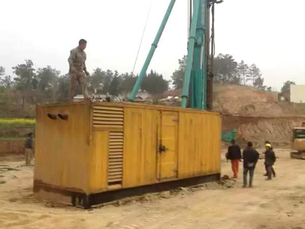 汤旺河如何判断水冷式机油散热器密封件是否需要更换?